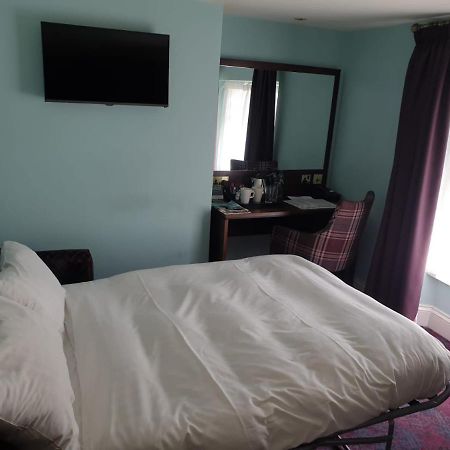 Hotel The Queen'S Head Wetherspoon Tavistock  Exteriér fotografie