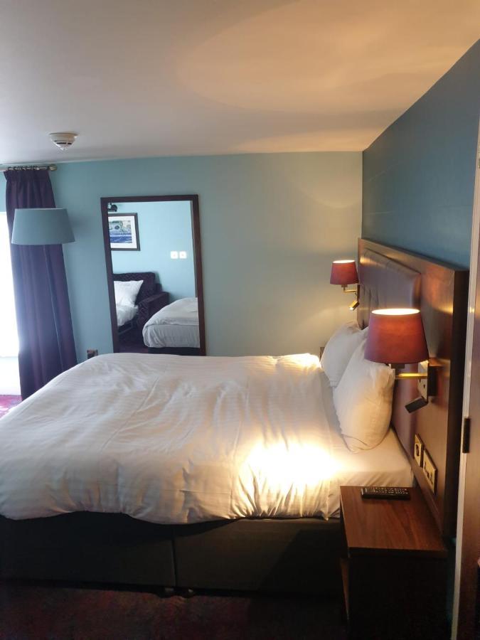 Hotel The Queen'S Head Wetherspoon Tavistock  Exteriér fotografie